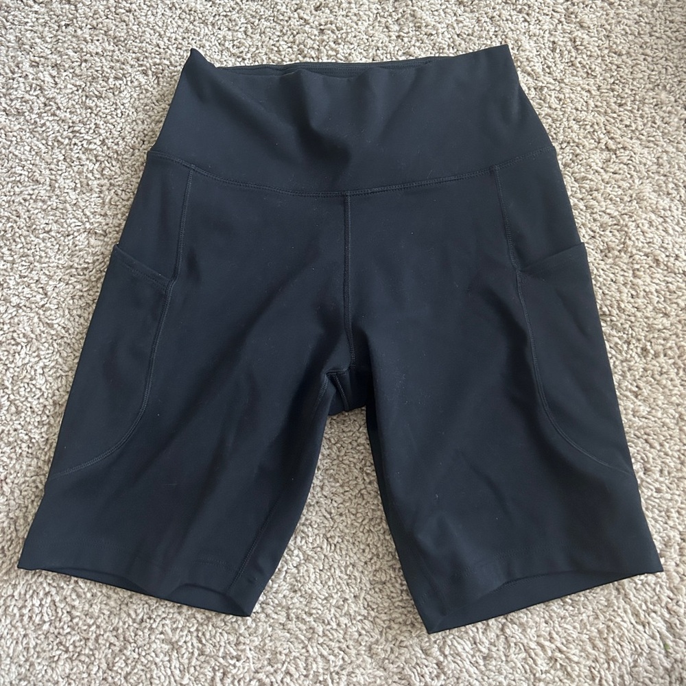 Nike One Dri fit bike shorts with pockets | like new
